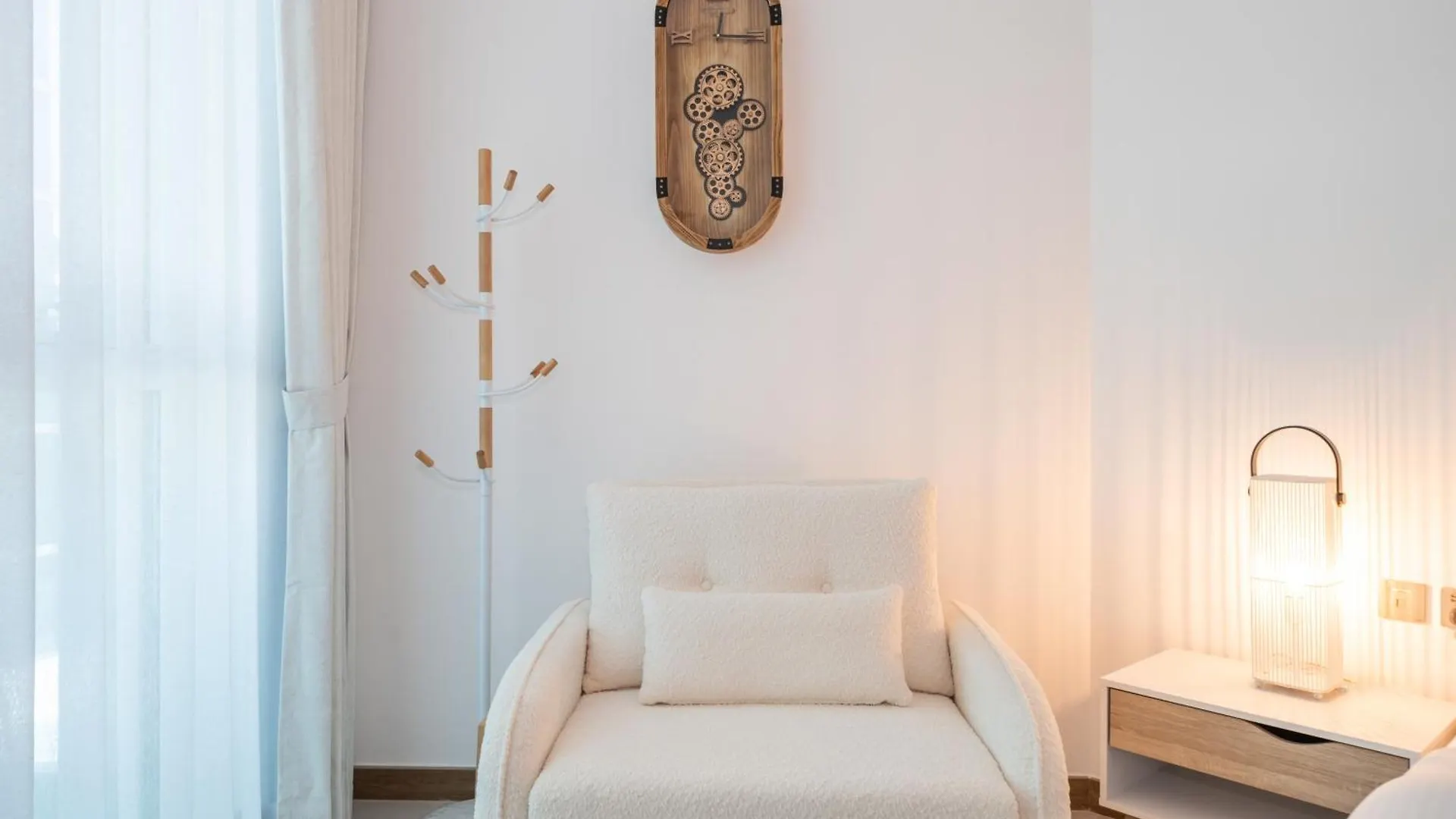 Apartment Sophisticated Studio Escape Missoni Luxury Design Dubai United Arab Emirates