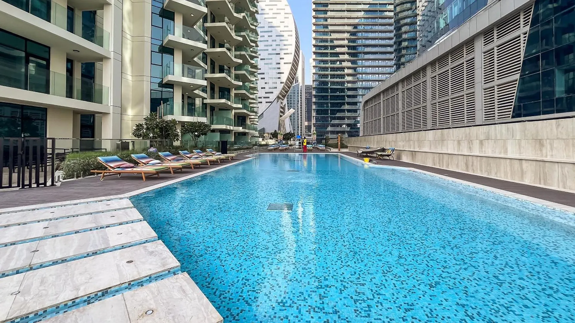 Apartment Sophisticated Studio Escape Missoni Luxury Design Dubai United Arab Emirates